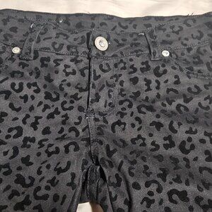 Women's size 5/6 black leopard print jeans